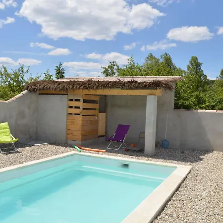 Semesterbostad Modern With Heated Pool Pradons